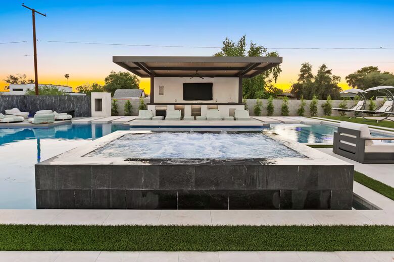 Scottsdale Entertainment Stunner - Scottsdale, Arizona