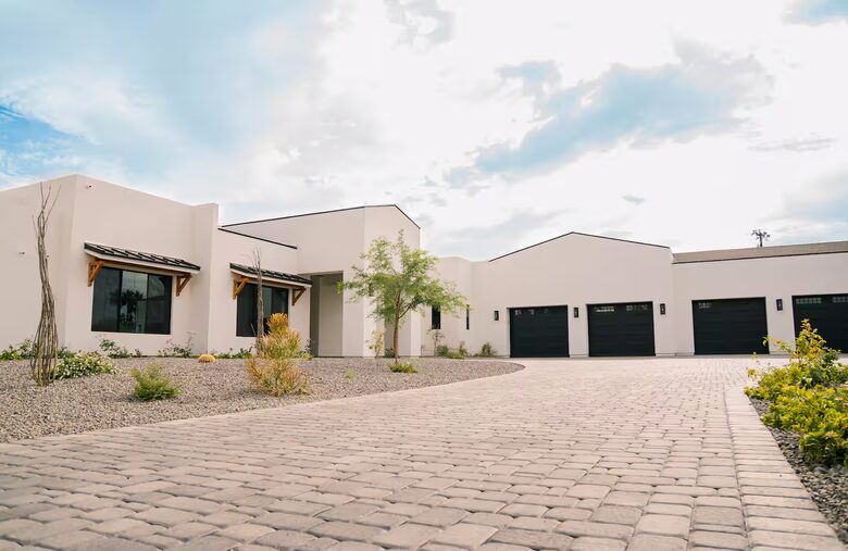 Scottsdale Entertainment Stunner - Scottsdale, Arizona