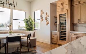 Scottsdale Entertainment Stunner