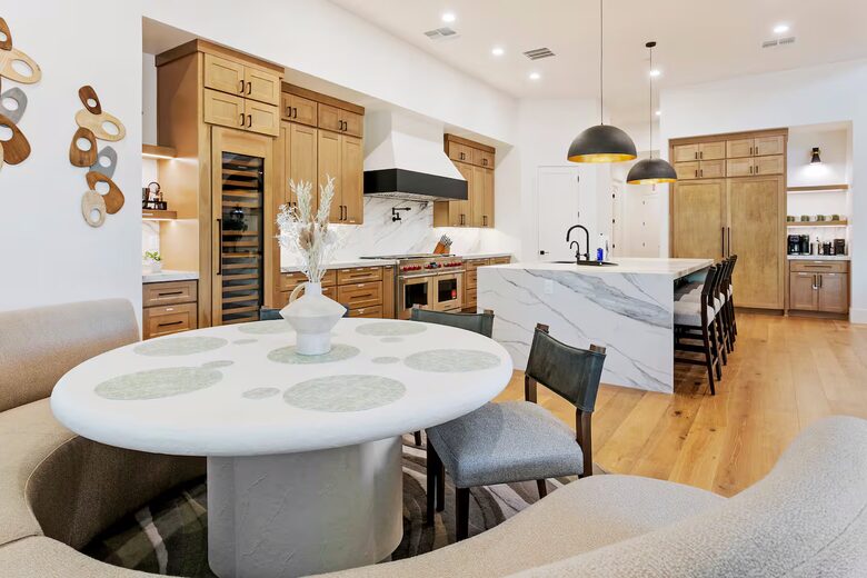 Scottsdale Entertainment Stunner - Scottsdale, Arizona