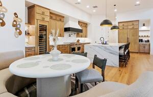 Scottsdale Entertainment Stunner