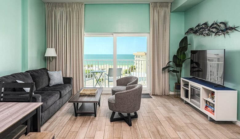 Gulf View Coastal Retreat in Madeira Beach - Madeira Beach, Florida