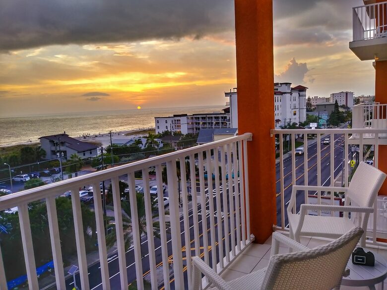 Gulf View Coastal Retreat in Madeira Beach - Madeira Beach, Florida