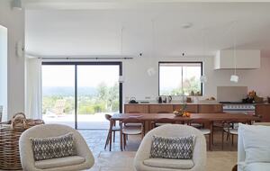 Elegant Hideaway in the Heart of Arrábida Nature Park - Azeitao, Portugal