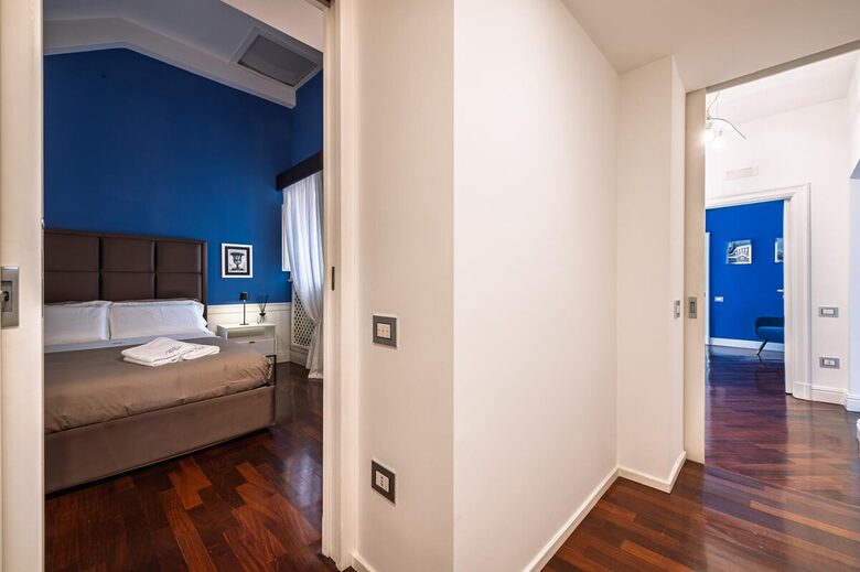 Elegant City Apartment in the Heart of Naples - Naples, Italy