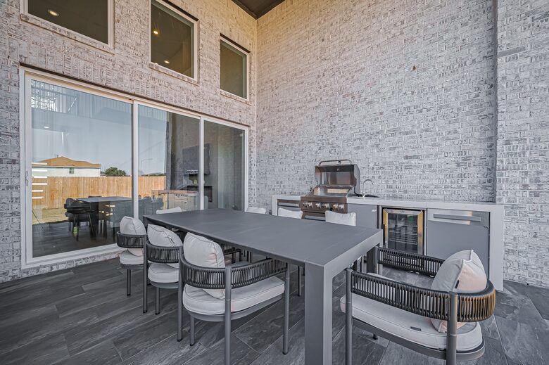 Modern Home at Lakes at Creekside Home Minutes from The Woodlands - Tomball, Texas