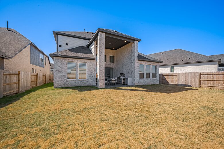 Modern Home at Lakes at Creekside Home Minutes from The Woodlands - Tomball, Texas