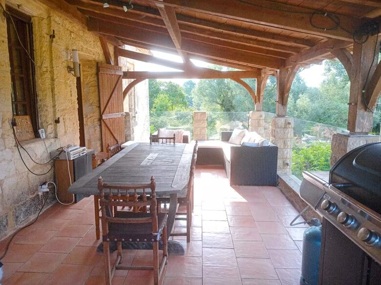 Rustic French Country Escape with Private Pool - Beaumont-du-Périgord, France