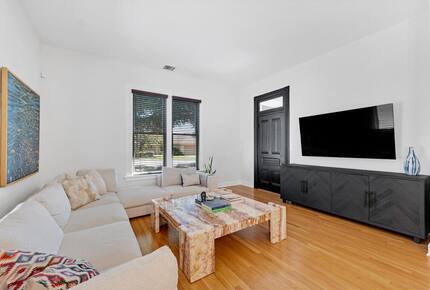 Victorian Sanctuary with Sauna & Speakeasy - Monrovia, California