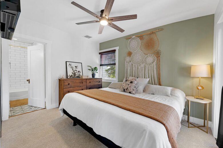 Victorian Sanctuary with Sauna & Speakeasy - Monrovia, California