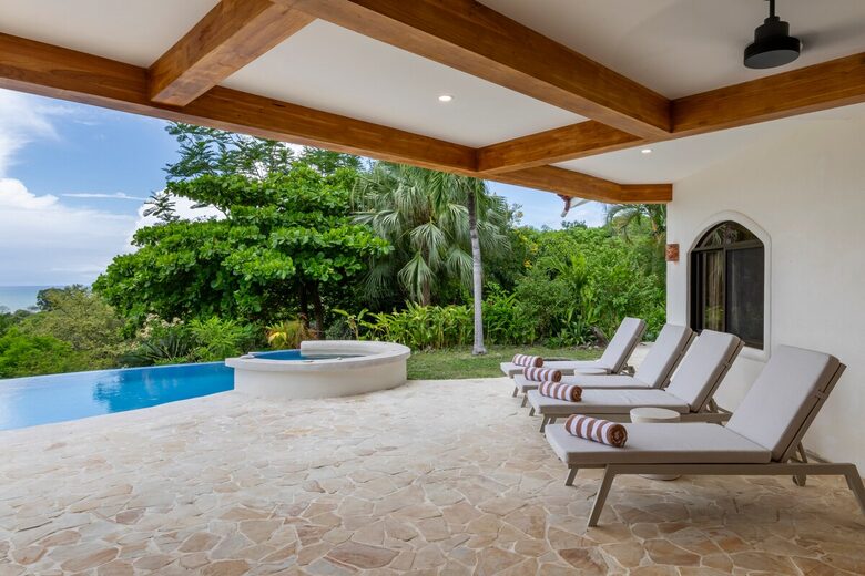 Pura Vida Hilltop Sanctuary - Garza, Costa Rica