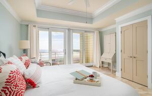 Folly Beach Oceanfront Paradise - Close to Charleston - Folly Beach, South Carolina
