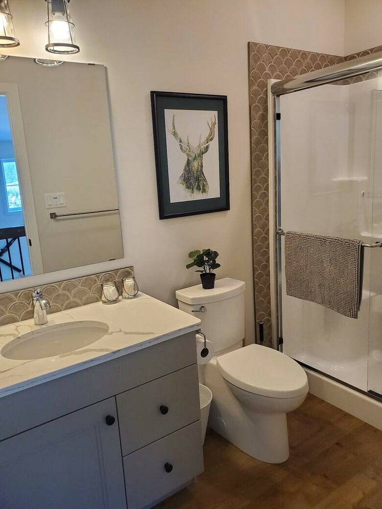 Upstairs bathroom.