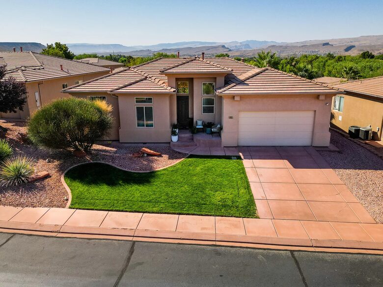 Red Rock Escape with Private Pool - St. George, Utah