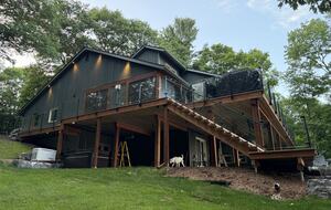 Stunning Muskoka Waterfront Retreat with Year-Round Adventure - Huntsville, Canada