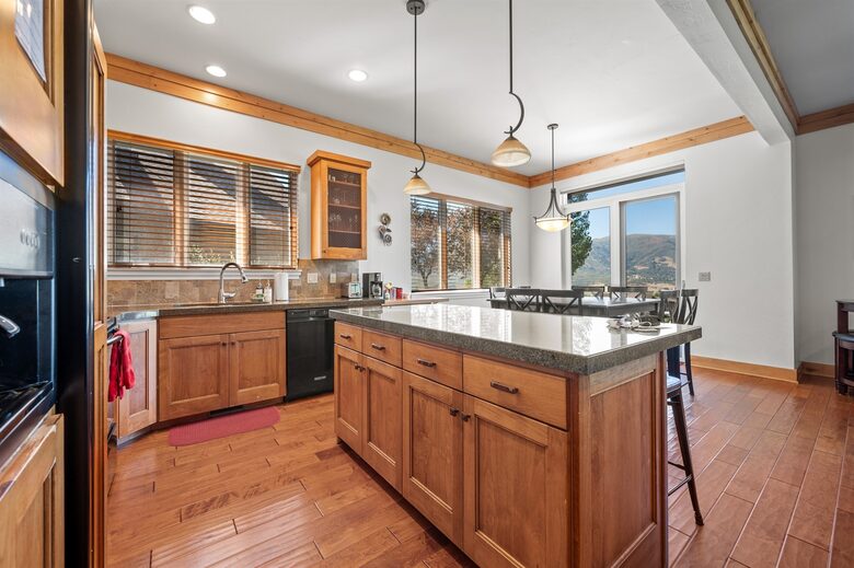 Kitchen island