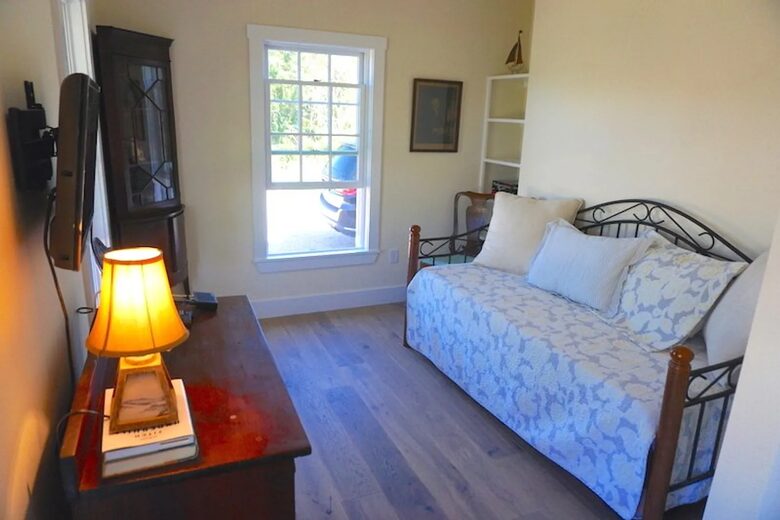 Island Elegance near beach and town - Nantucket, Massachusetts