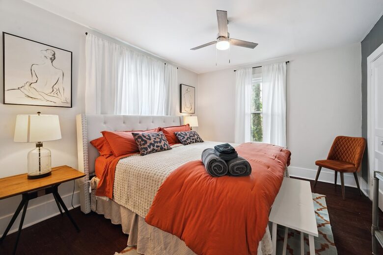 Mid City Baton Rouge Retreat with Carriage House - Baton Rouge, Louisiana