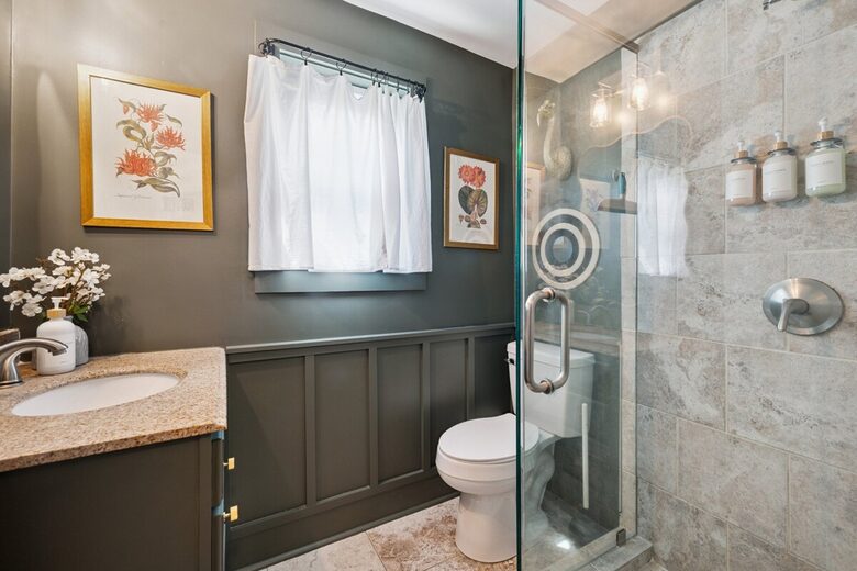 Mid City Baton Rouge Retreat with Carriage House - Baton Rouge, Louisiana