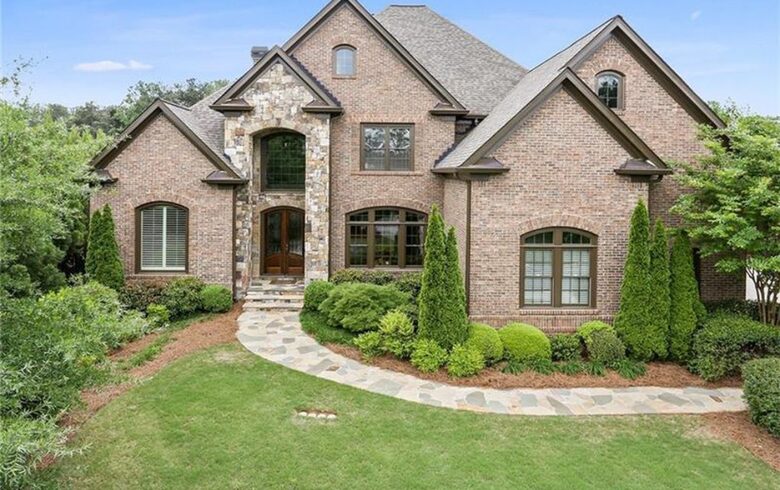 Classic Southern Luxury Home in Marietta - Marietta, Georgia