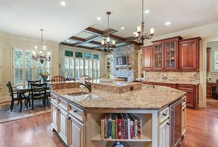 Classic Southern Luxury Home in Marietta - Marietta, Georgia