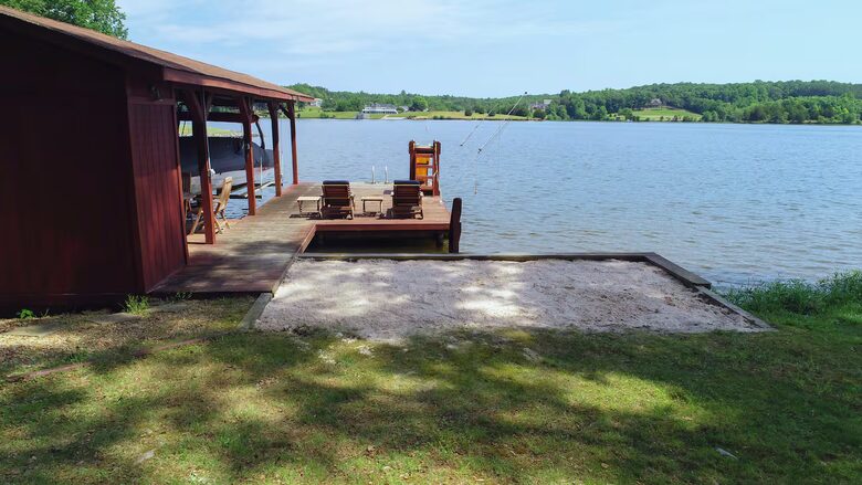 Lake Anna Cabin with Private Dock & Views - Mineral, Virginia