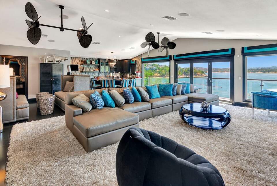Lake Nacimiento Waterfront Haven for Family & Friends - Bradley, California