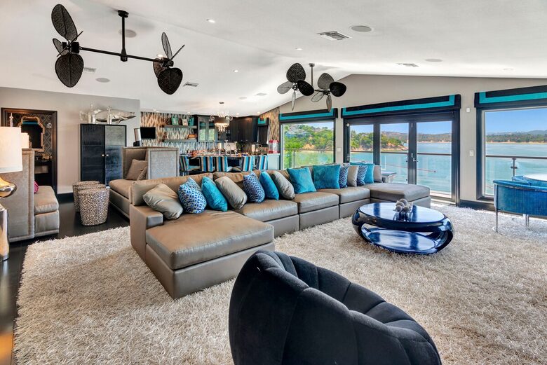 Lake Nacimiento Waterfront Haven for Family & Friends - Bradley, California