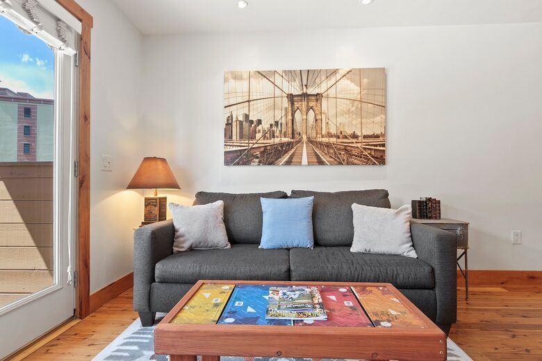Ski-In Convenience Meets Mountain Charm on Park Avenue - Breckenridge, Colorado