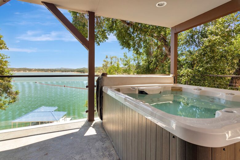 Lake Nacimiento Waterfront Haven for Family & Friends - Bradley, California