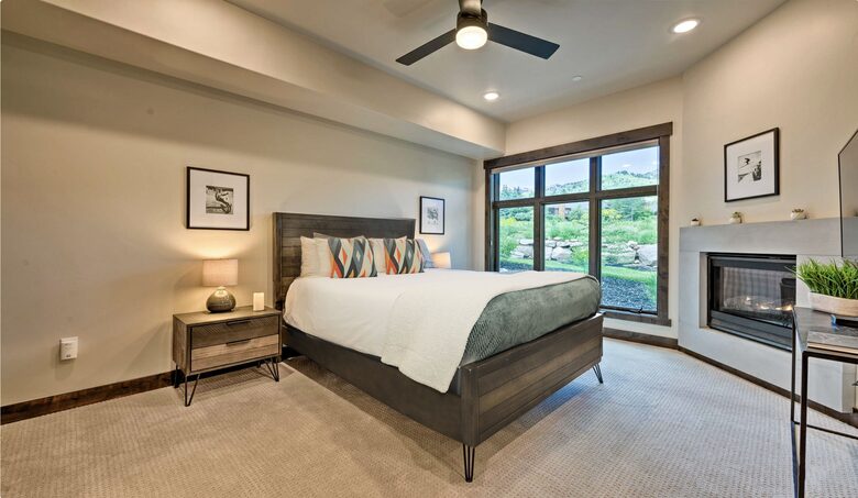 Luxe Park City Condo - Walk To Ski Lift! - Park City, Utah