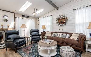 Bayside Hideaway Near Lake Geneva with Hot Tub - Williams Bay, Wisconsin