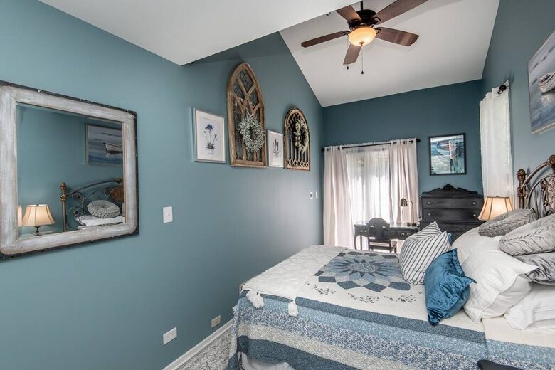 Bayside Hideaway Near Lake Geneva with Hot Tub - Williams Bay, Wisconsin