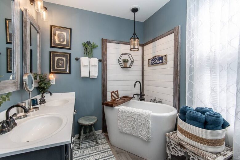 Bayside Hideaway Near Lake Geneva with Hot Tub - Williams Bay, Wisconsin