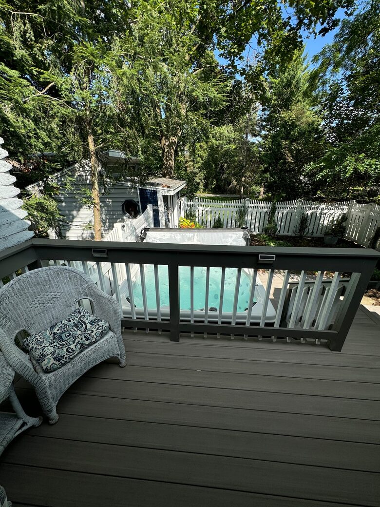 Bayside Hideaway Near Lake Geneva with Hot Tub - Williams Bay, Wisconsin