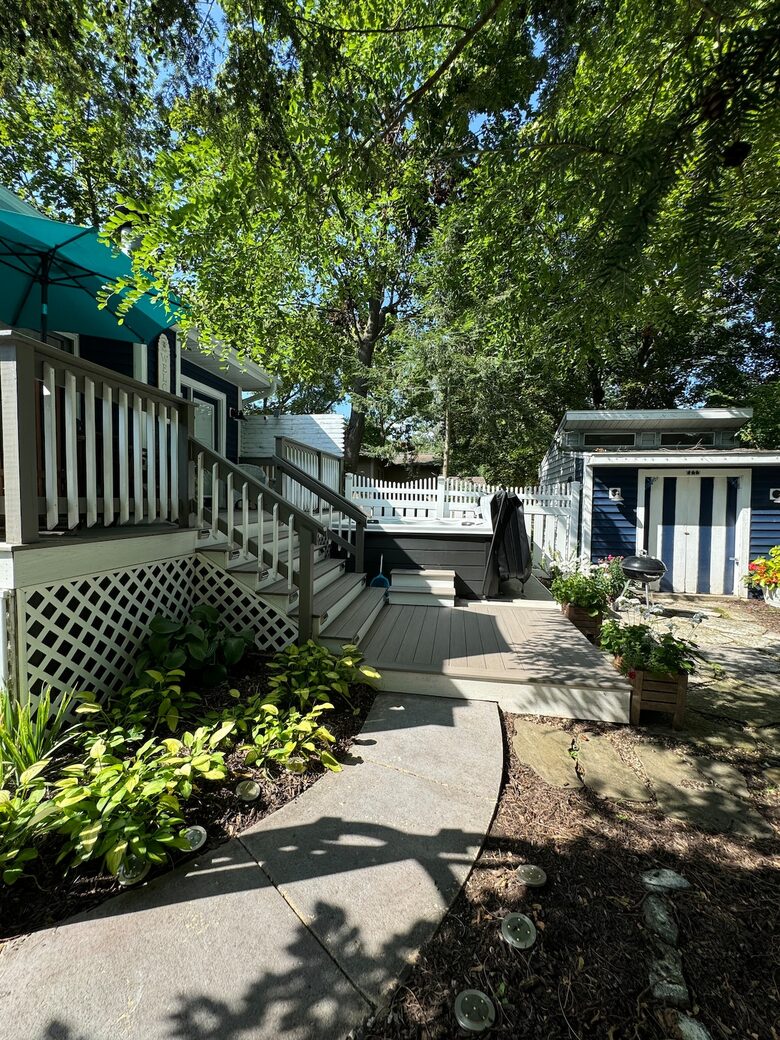 Bayside Hideaway Near Lake Geneva with Hot Tub - Williams Bay, Wisconsin