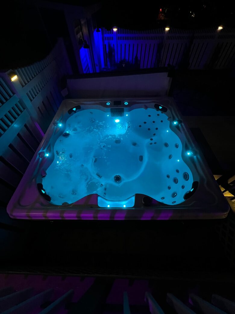 Bayside Hideaway Near Lake Geneva with Hot Tub - Williams Bay, Wisconsin