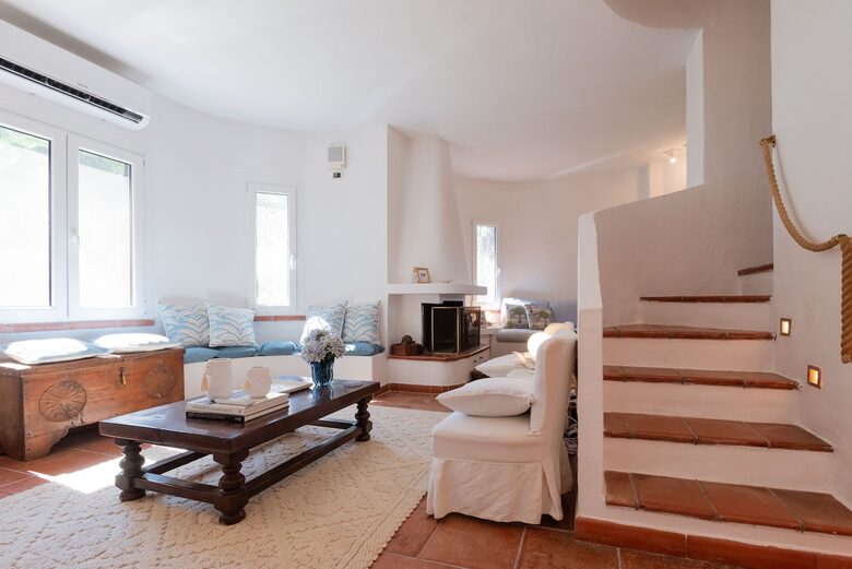 Villa Gioia, a Quiet Coastal Retreat Near Pula & Sardinia’s Famous Beaches - Fox 'e Sali-Monte Agumu, Italy