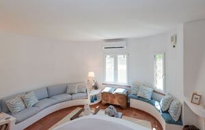 Villa Gioia, a Quiet Coastal Retreat Near Pula & Sardinia’s Famous Beaches - Fox 'e Sali-Monte Agumu, Italy
