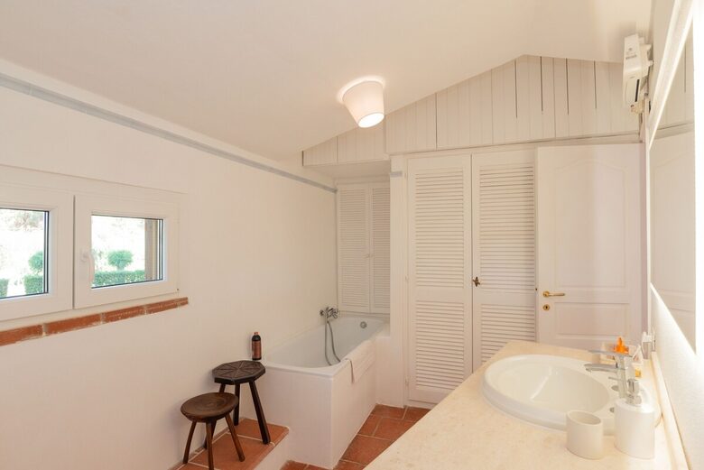 Villa Gioia, a Quiet Coastal Retreat Near Pula & Sardinia’s Famous Beaches - Fox 'e Sali-Monte Agumu, Italy