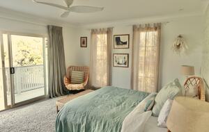 Byron Hill House | Elevated Luxury with Ocean & Hinterland Views - Byron Bay, Australia