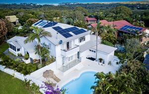 Byron Hill House | Elevated Luxury with Ocean & Hinterland Views - Byron Bay, Australia