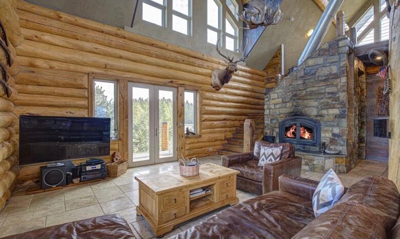 Rustic Elegance on Casper Mountain | Family Log Home Getaway - Casper, Wyoming
