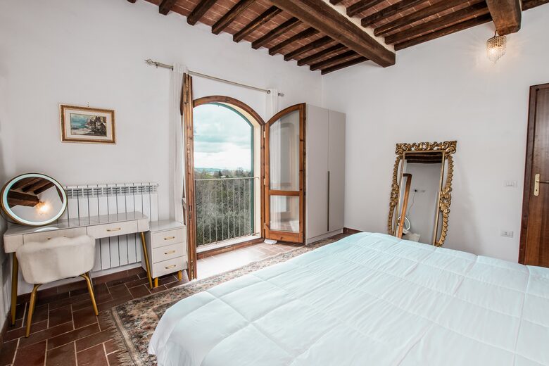 Elegant One-Bedroom Retreat in a Restored Tuscan Villa - Massa Marittima, Italy