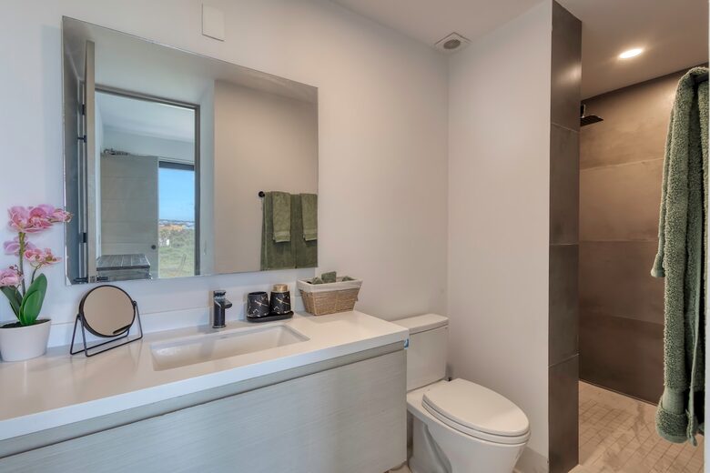 Stylish Coastal Escape in the Heart of Cabo San Lucas - Cabo San Lucas, Mexico