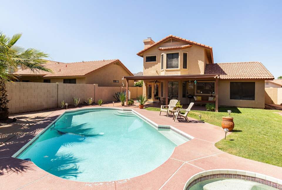 Sunlit Retreat Near South Mountain Trails - Phoenix, Arizona