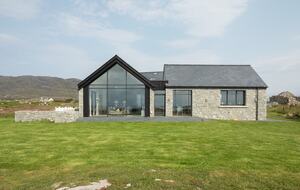 Oceanfront Elegance on the Wild Atlantic Way - Roundstone, Ireland