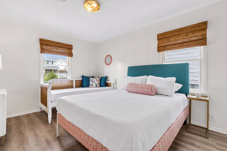 Canalfront Family Getaway Near Ocean Isle Beach - Ocean Isle Beach, North Carolina