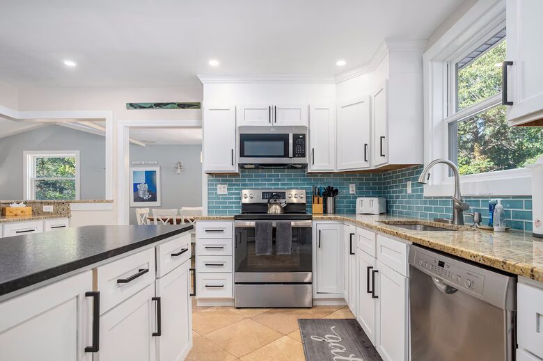Horseshoe Landing: Family Oasis with Heated Pool & Outdoor Kitchen - Eastham, Massachusetts