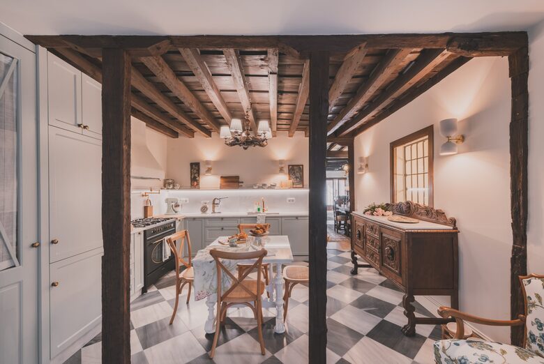 Restored Spanish Mansion with Studio and Private Patio - Toledo, Spain